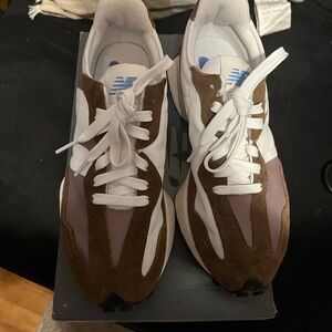 Women’s New Balance 327